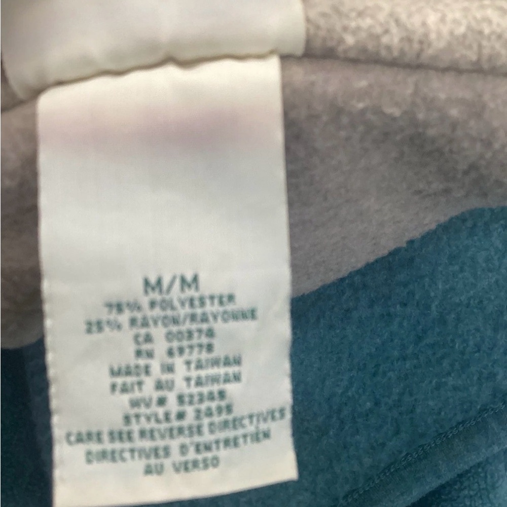 Northern Reflections Beige and Blue Sweater - Picture 9 of 10
